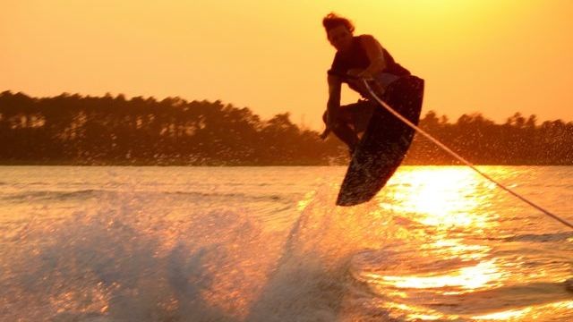 Hilton Head Watersports: Kneeboarding with Live Oac in HHI